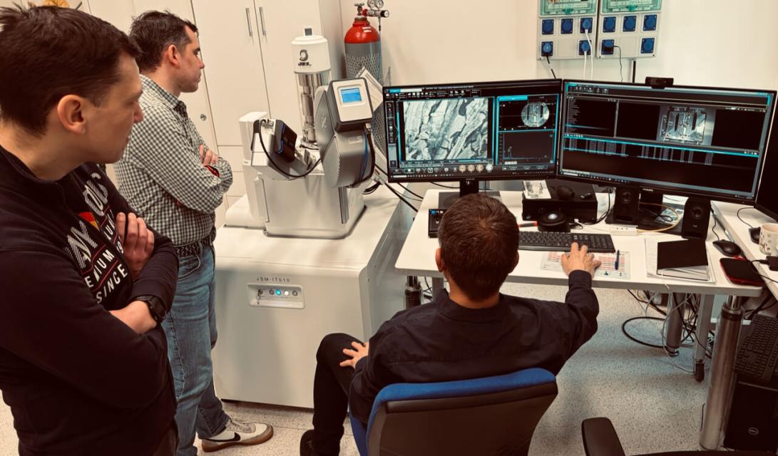 Vizsgálat elektronmikroszkóppal